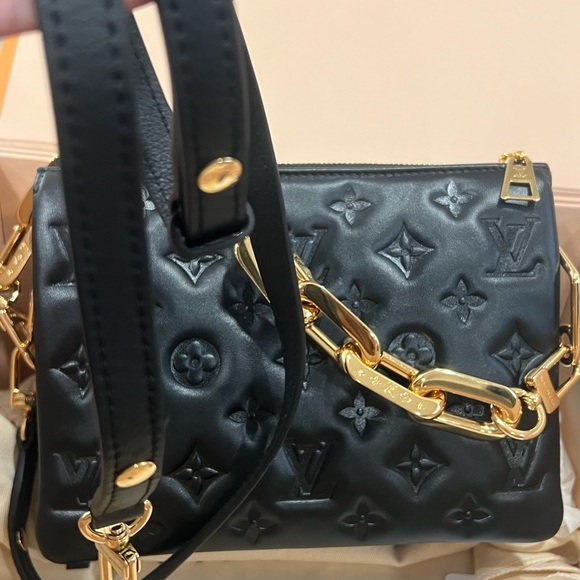 Louis Vuitton Coussin BB Embossed Bag with Gold Chain - Picture 4 of 12